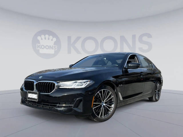 2023 BMW 5 Series 530e RWD photo