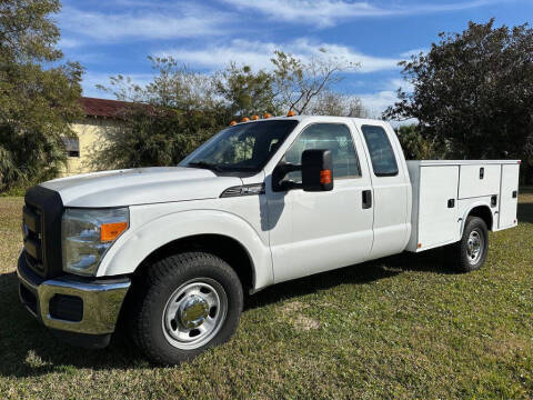 2015 Ford F-350 Super Duty XL RWD photo