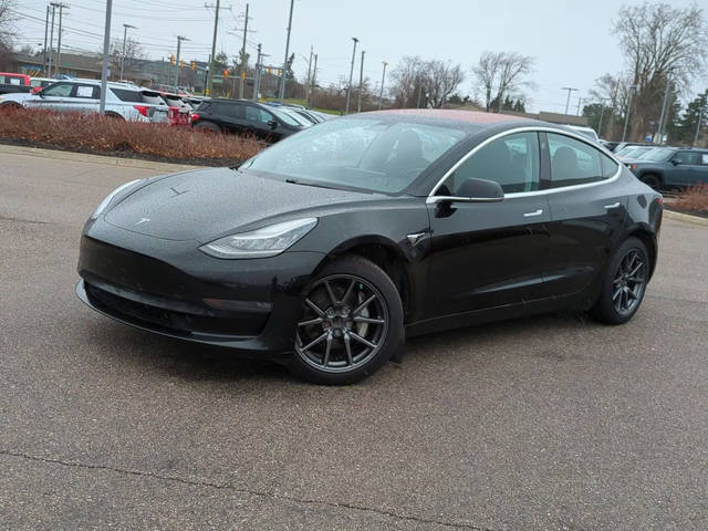 2019 Tesla Model 3 Standard Range RWD photo