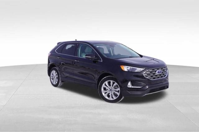 2022 Ford Edge Titanium AWD photo