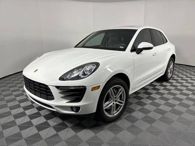 2016 Porsche Macan S AWD photo