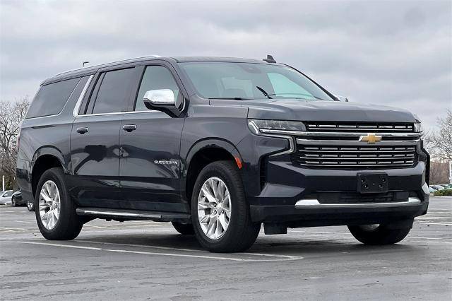 2023 Chevrolet Suburban Premier 4WD photo