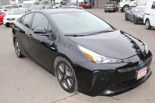 2021 Toyota Prius L Eco FWD photo