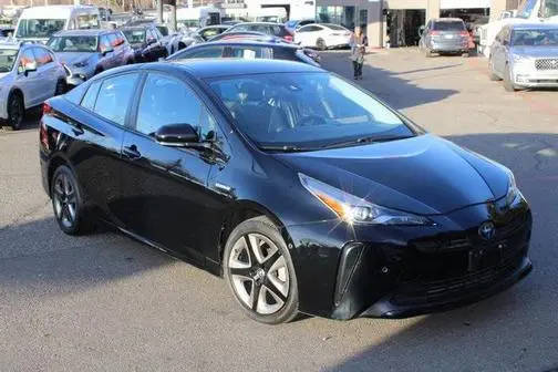 2020 Toyota Prius L Eco FWD photo