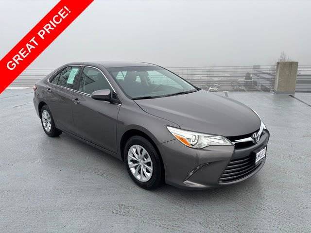 2015 Toyota Camry LE FWD photo