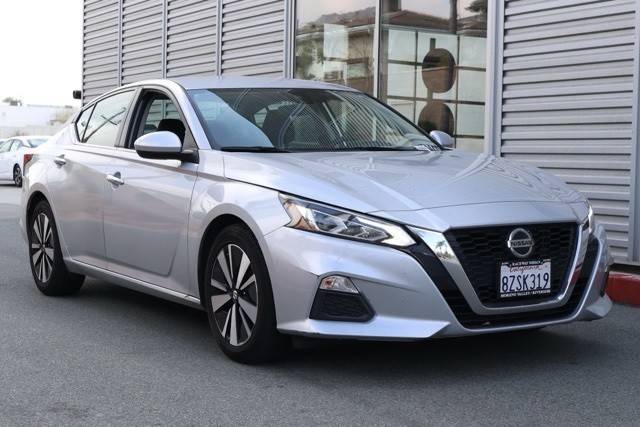 2022 Nissan Altima 2.5 SV FWD photo