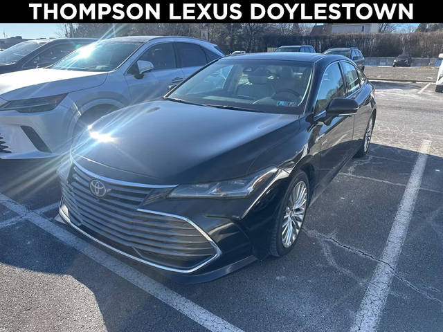 2019 Toyota Avalon Hybrid Limited FWD photo