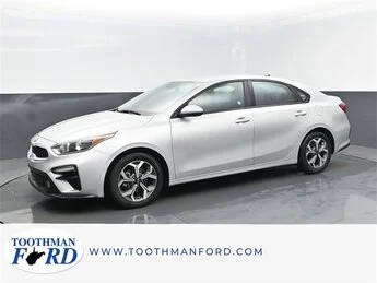 2021 Kia Forte LXS FWD photo