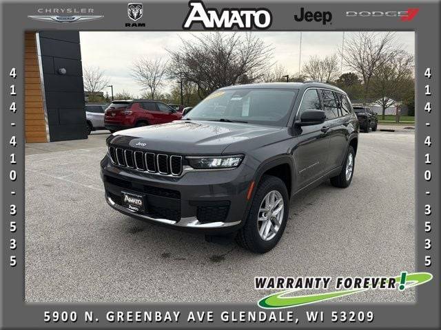 2023 Jeep Grand Cherokee L Laredo 4WD photo