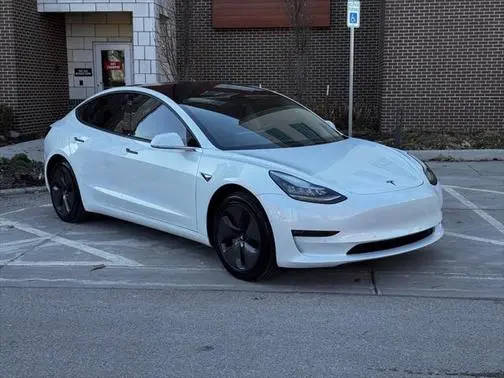 2019 Tesla Model 3 Mid Range RWD photo