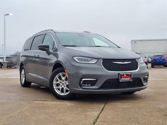 2022 Chrysler Pacifica Minivan Touring L FWD photo