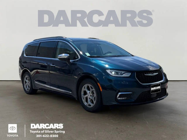 2023 Chrysler Pacifica Minivan Limited FWD photo