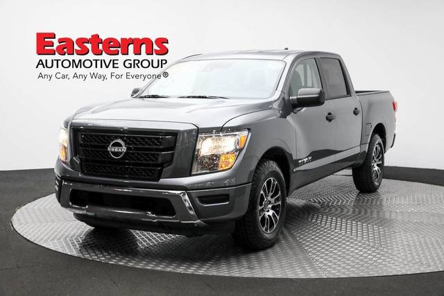 2023 Nissan Titan SV RWD photo