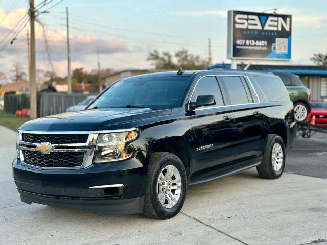 2018 Chevrolet Suburban LT RWD photo