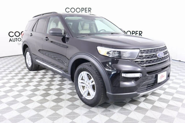 2023 Ford Explorer XLT 4WD photo