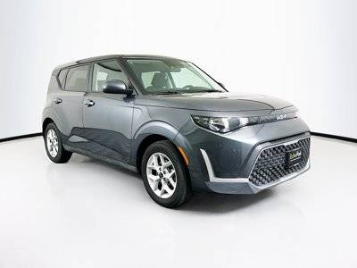 2023 Kia Soul LX FWD photo