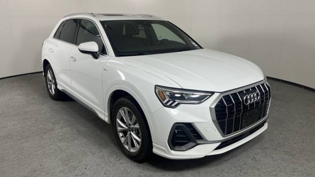 2023 Audi Q3 S line Premium AWD photo