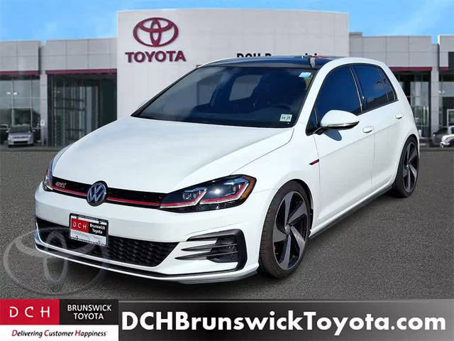 2020 Volkswagen Golf GTI SE FWD photo