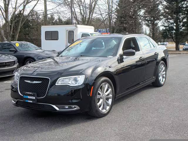 2018 Chrysler 300 Touring L AWD photo