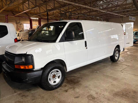 2016 Chevrolet Express Cargo  RWD photo