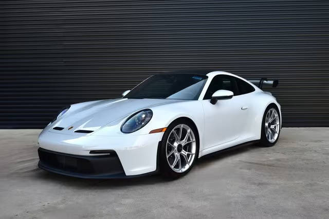 2022 Porsche 911 GT3 GT3 w/Touring Package RWD photo