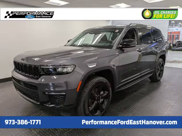 2023 Jeep Grand Cherokee L Limited 4WD photo