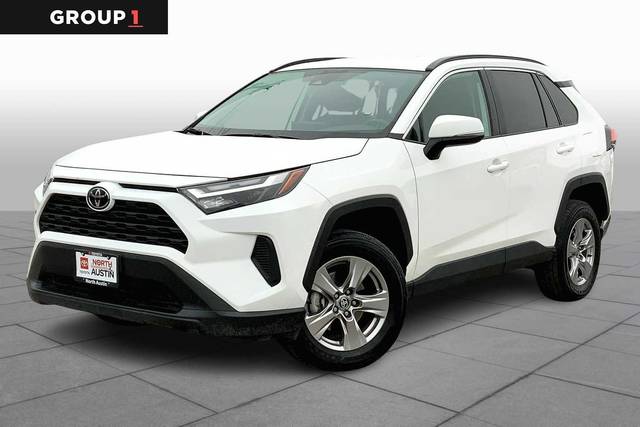 2023 Toyota RAV4 XLE FWD photo