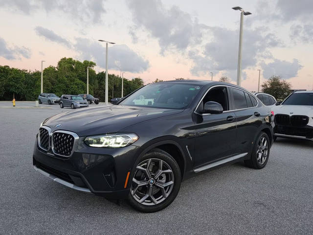 2023 BMW X4 xDrive30i AWD photo