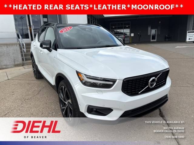 2022 Volvo XC40 R-Design AWD photo