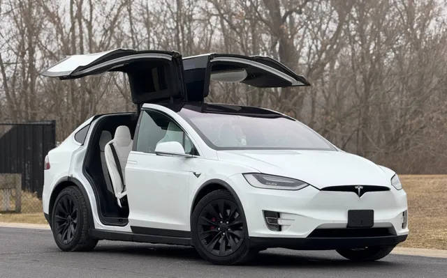 2016 Tesla Model X P90D AWD photo