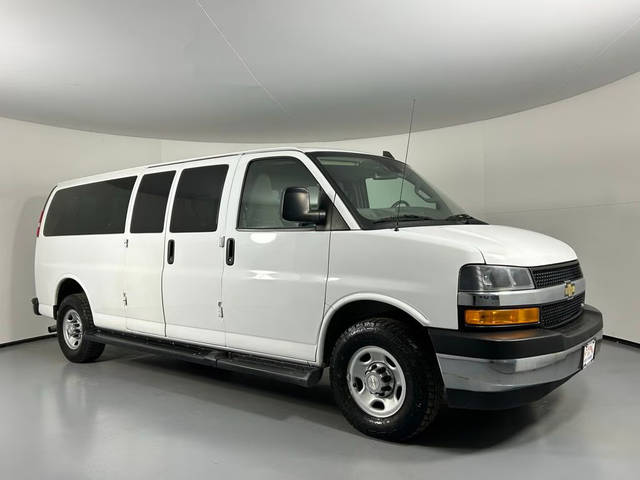 2020 Chevrolet Express LT RWD photo