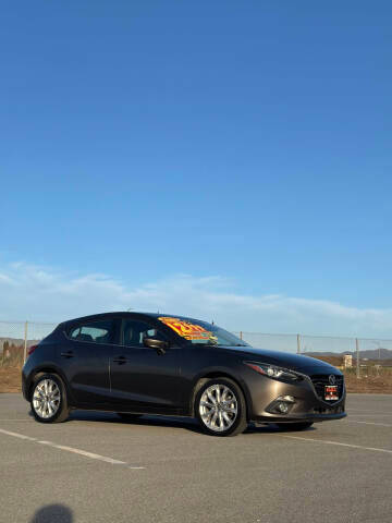 2015 Mazda 3 s Grand Touring FWD photo