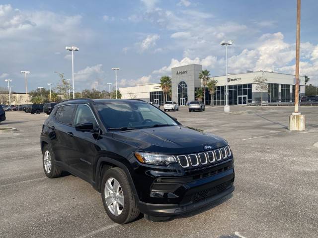 2022 Jeep Compass Latitude FWD photo