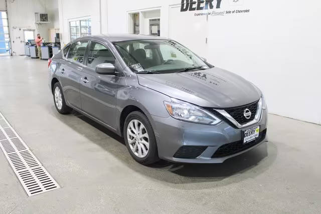 2018 Nissan Sentra SV FWD photo