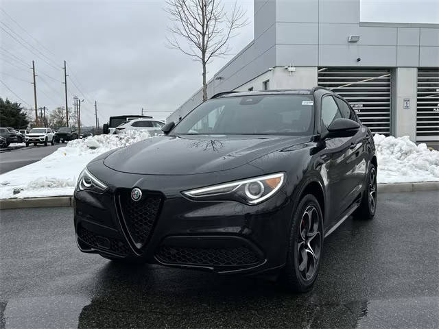 2023 Alfa Romeo Stelvio Veloce AWD photo