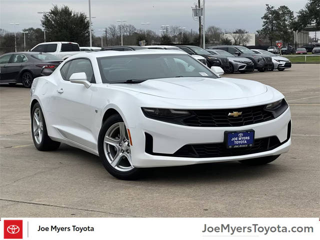 2023 Chevrolet Camaro 1LT RWD photo