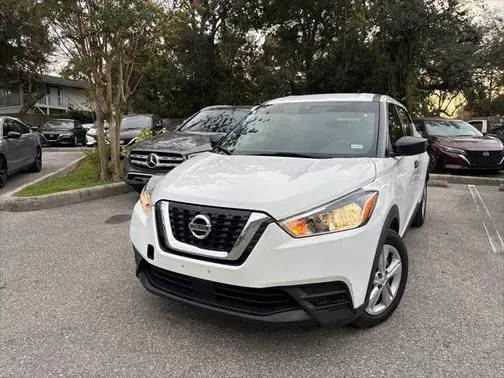 2020 Nissan Kicks S FWD photo