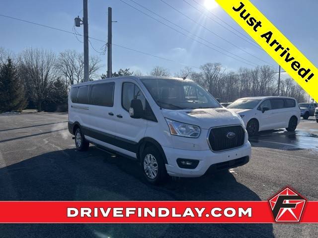 2022 Ford Transit Passenger Wagon XLT RWD photo