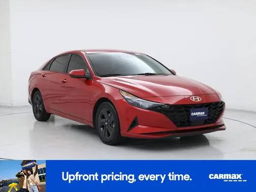 2022 Hyundai Elantra SEL FWD photo