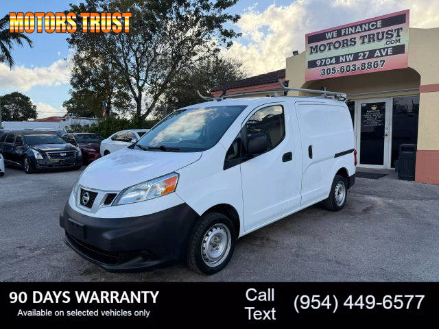 2015 Nissan NV200 SV FWD photo