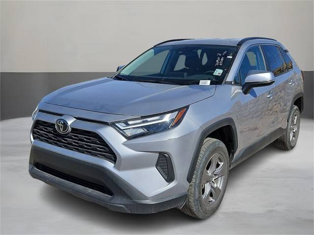 2023 Toyota RAV4 XLE FWD photo