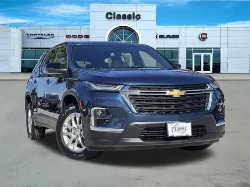 2023 Chevrolet Traverse LS FWD photo