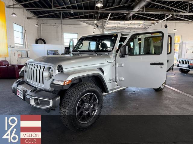 2023 Jeep Gladiator Overland 4WD photo