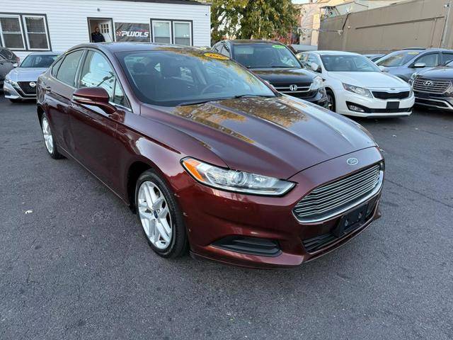 2015 Ford Fusion SE FWD photo