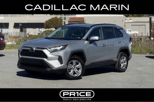 2023 Toyota RAV4 XLE FWD photo