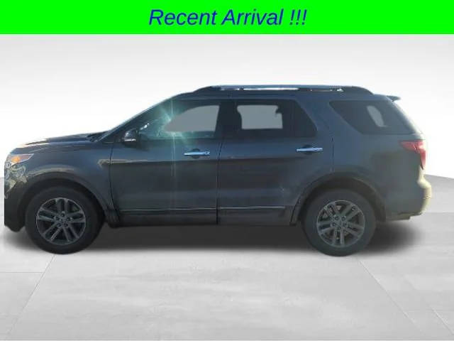 2015 Ford Explorer XLT 4WD photo