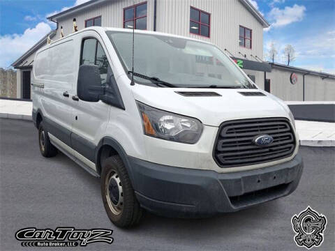 2017 Ford Transit Van  RWD photo