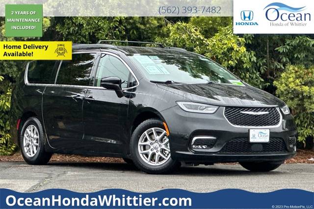 2022 Chrysler Pacifica Minivan Touring L FWD photo