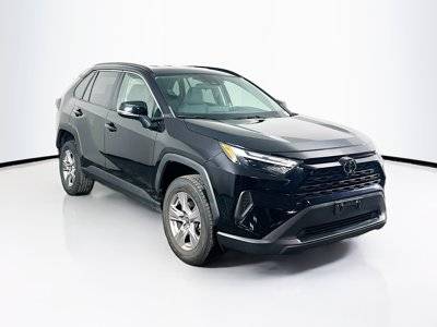 2022 Toyota RAV4 XLE AWD photo