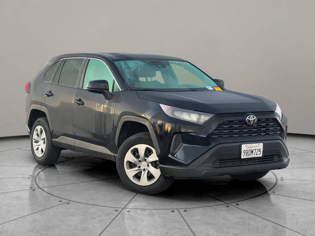 2022 Toyota RAV4 LE AWD photo